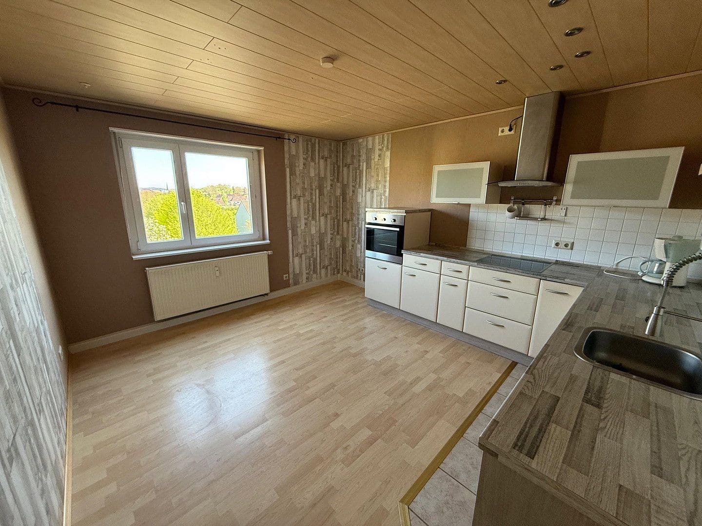 Pronájem bytu 3+1 75 m², Am Rauschenweg 38, Kaiserslautern, Porýní-Falc Pronájem bytu 3+1 75 m², Am Rauschenweg 38, Kaiserslautern, Porýní-Falc