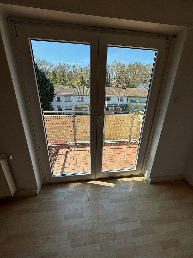 Pronájem bytu 3+1 75 m², Am Rauschenweg 38, Kaiserslautern, Porýní-Falc Pronájem bytu 3+1 75 m², Am Rauschenweg 38, Kaiserslautern, Porýní-Falc