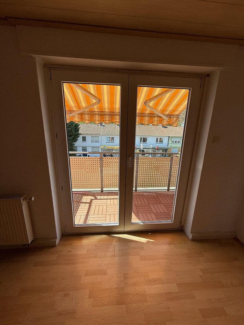 Pronájem bytu 3+1 75 m², Am Rauschenweg 38, Kaiserslautern, Porýní-Falc Pronájem bytu 3+1 75 m², Am Rauschenweg 38, Kaiserslautern, Porýní-Falc