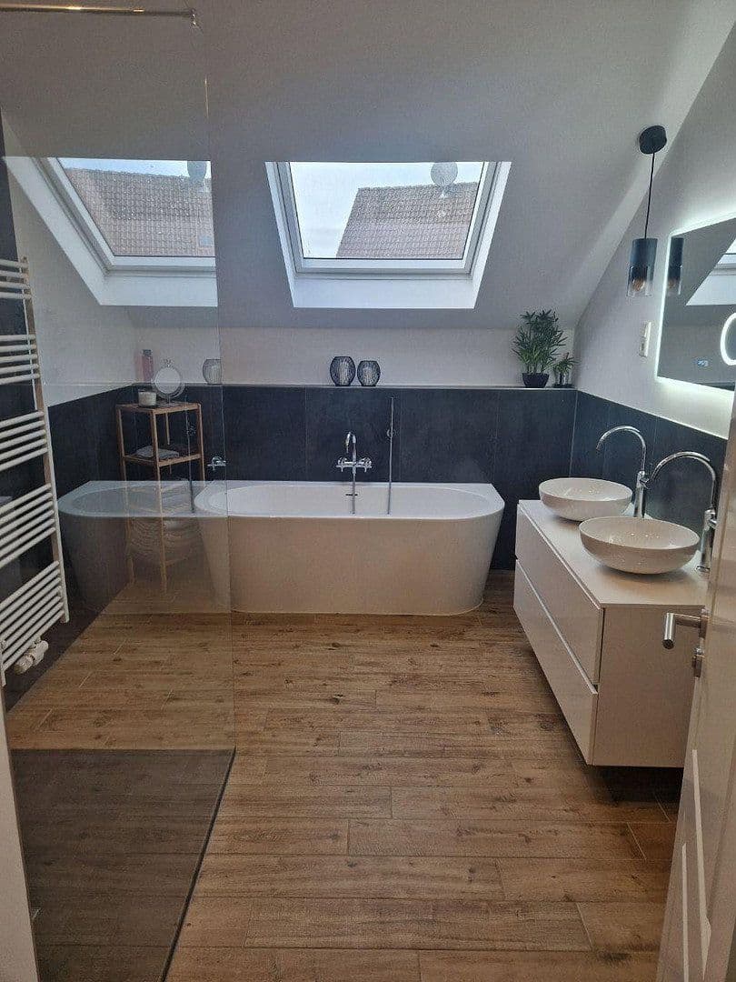 Prodej domu 165 m², pozemek 820 m², Essen, Severní Porýní-Vestfálsko Prodej domu 165 m², pozemek 820 m², Essen, Severní Porýní-Vestfálsko