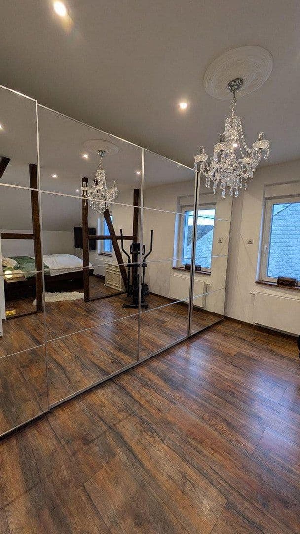 Prodej domu 165 m², pozemek 820 m², Essen, Severní Porýní-Vestfálsko Prodej domu 165 m², pozemek 820 m², Essen, Severní Porýní-Vestfálsko