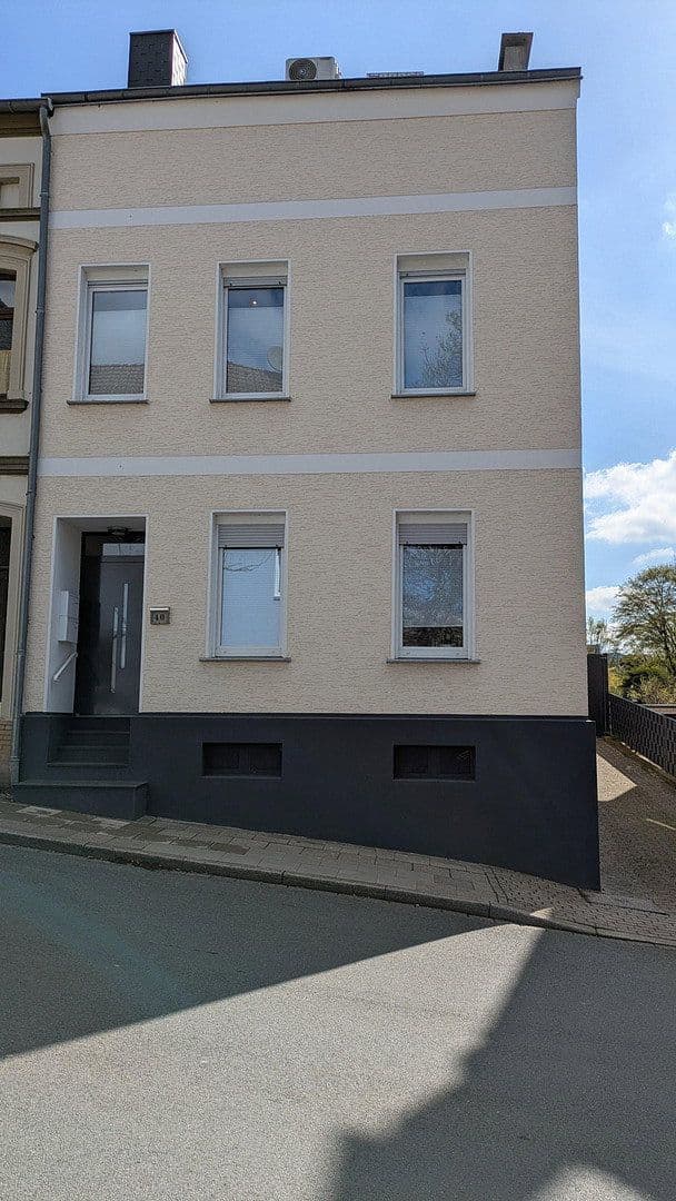 Prodej domu 165 m², pozemek 820 m², Essen, Severní Porýní-Vestfálsko Prodej domu 165 m², pozemek 820 m², Essen, Severní Porýní-Vestfálsko