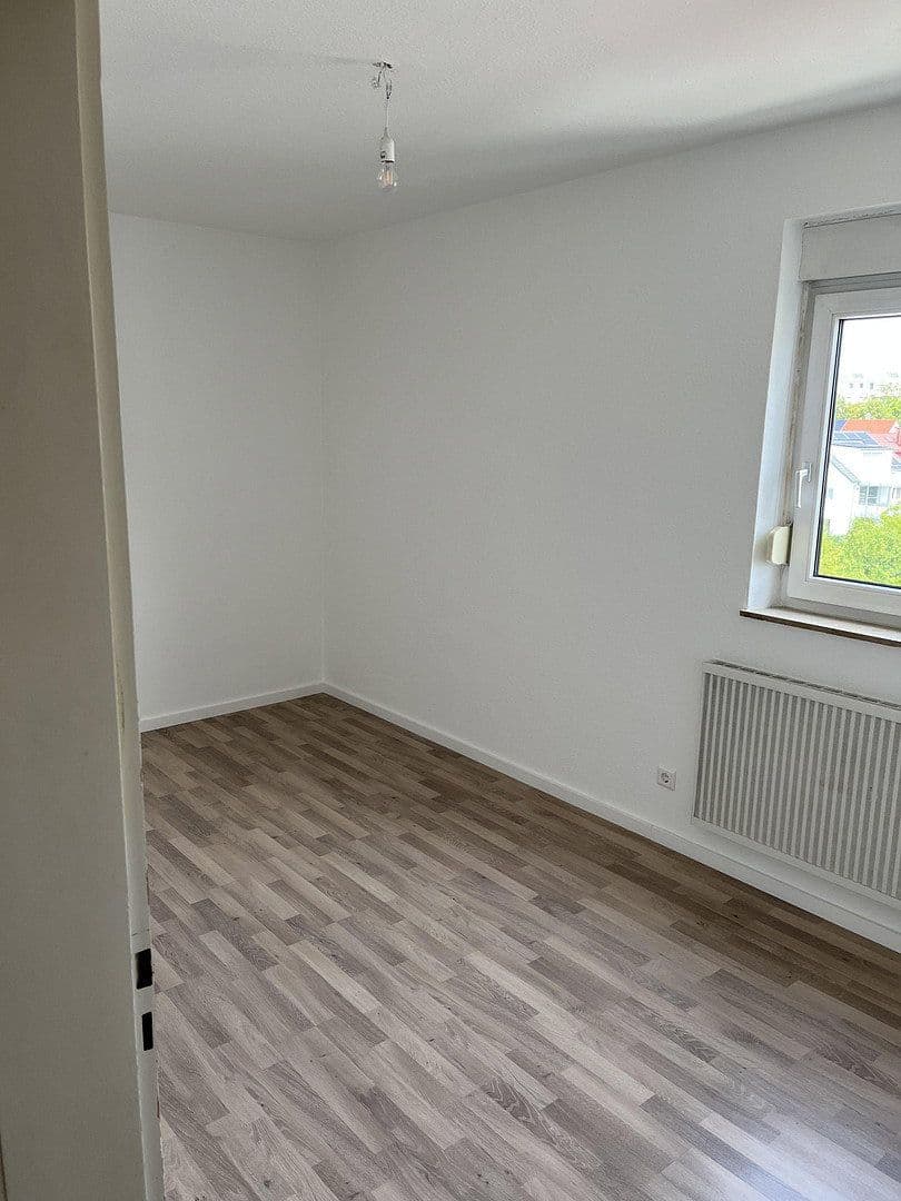 Pronájem bytu 16 m², Hügelweg 8, Gerlingen, Bádensko-Württembersko Pronájem bytu 16 m², Hügelweg 8, Gerlingen, Bádensko-Württembersko