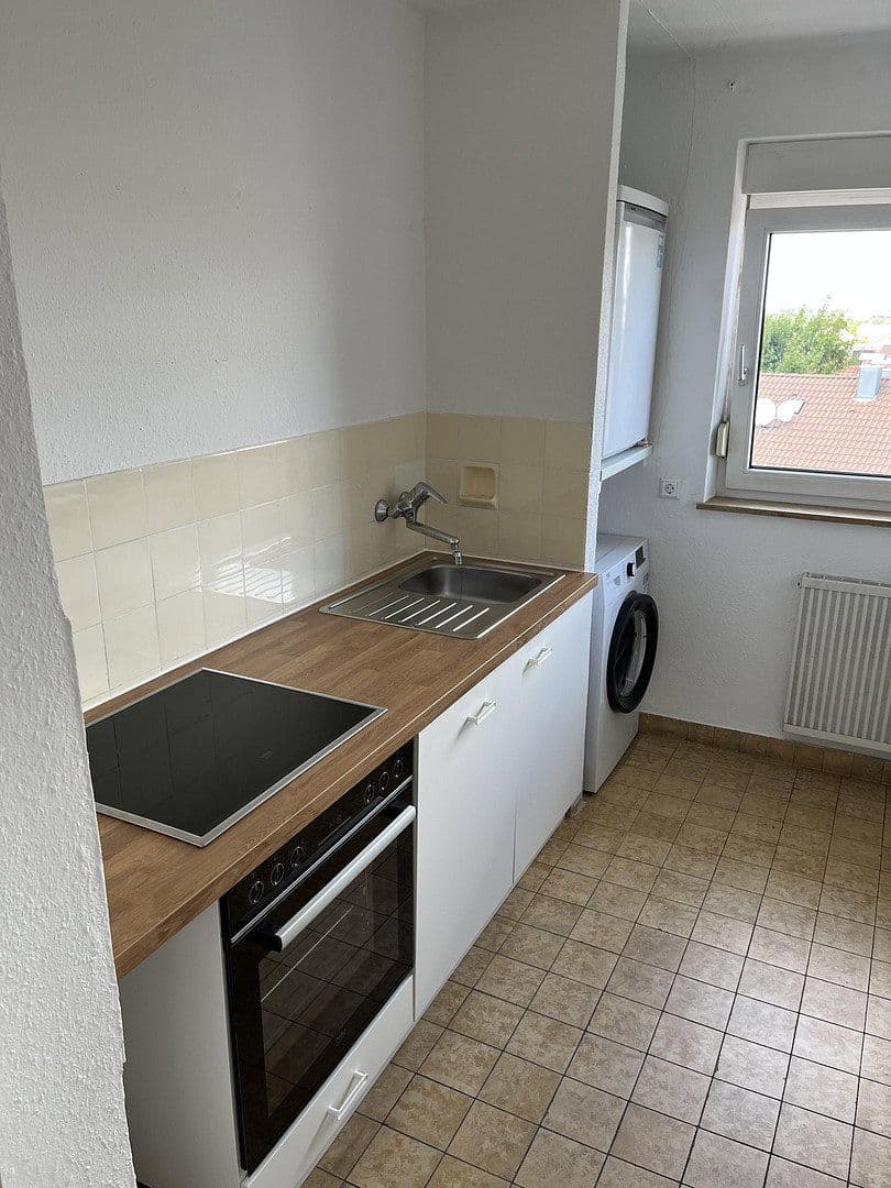 Pronájem bytu 16 m², Hügelweg 8, Gerlingen, Bádensko-Württembersko Pronájem bytu 16 m², Hügelweg 8, Gerlingen, Bádensko-Württembersko