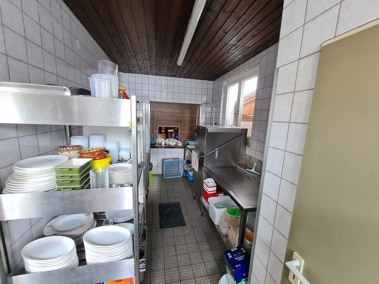 Prodej nebytového prostoru 965 m², Oberdorfstr. 14, Öhningen, Bádensko-Württembersko Prodej nebytového prostoru 965 m², Oberdorfstr. 14, Öhningen, Bádensko-Württembersko