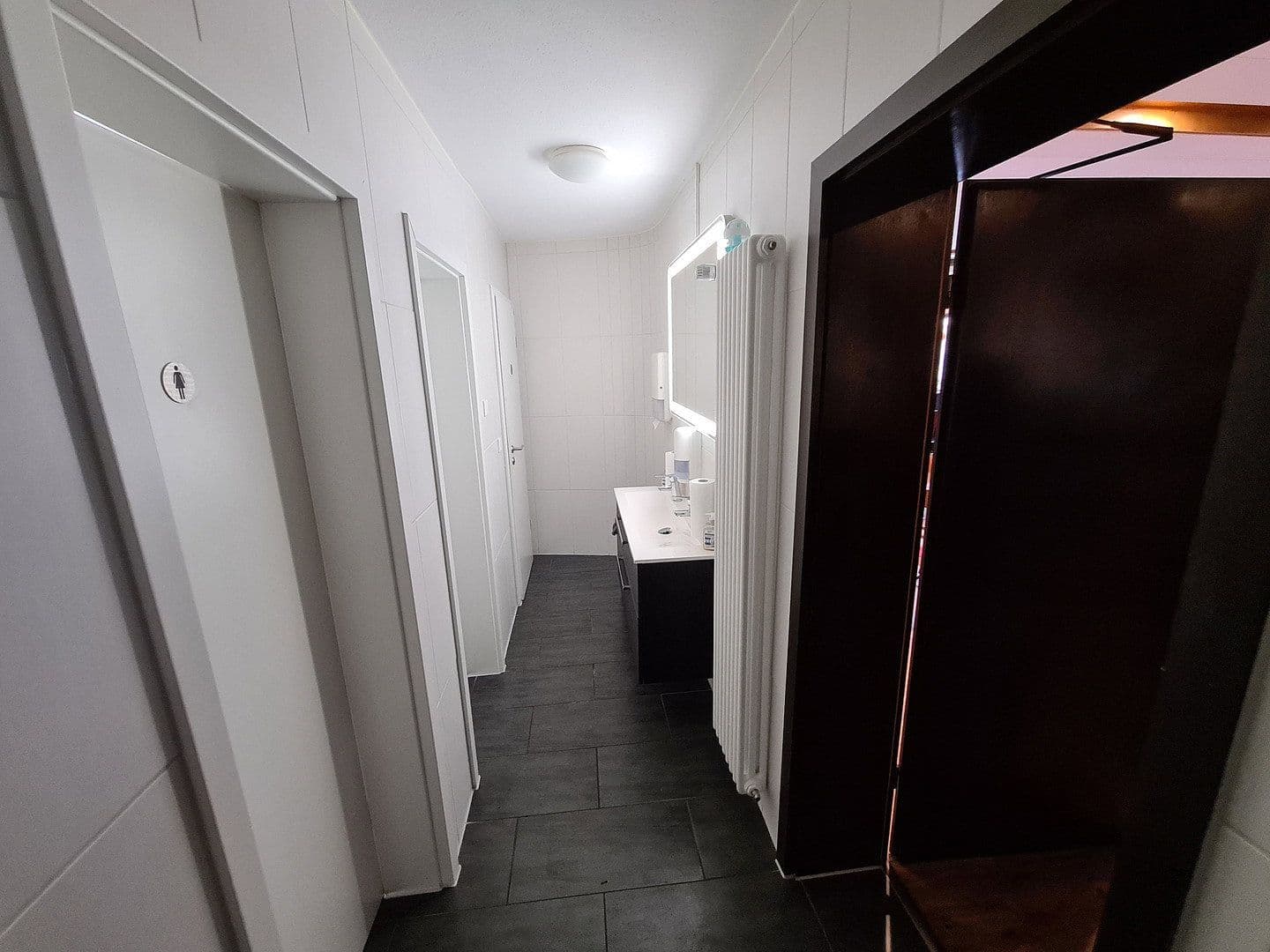 Prodej nebytového prostoru 965 m², Oberdorfstr. 14, Öhningen, Bádensko-Württembersko Prodej nebytového prostoru 965 m², Oberdorfstr. 14, Öhningen, Bádensko-Württembersko