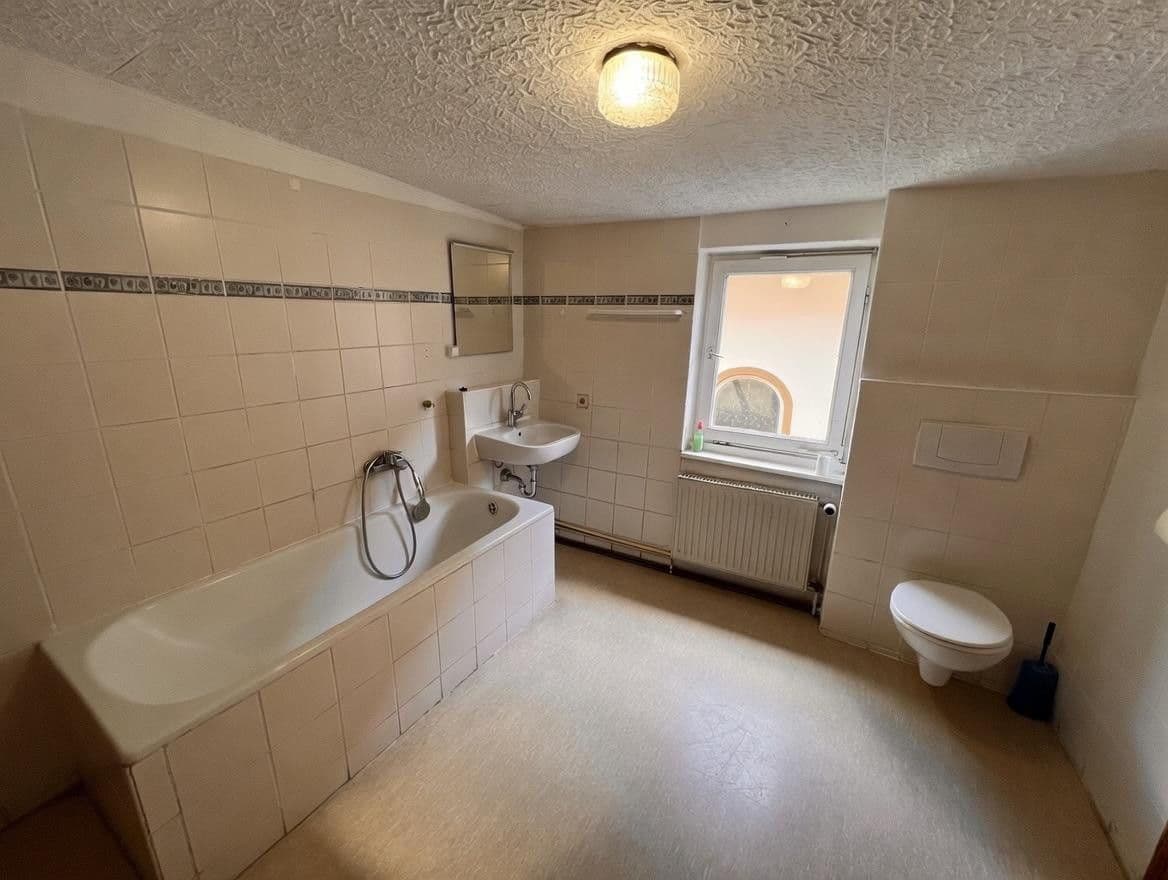 Pronájem bytu 5+1 105 m², Hechingen, Bádensko-Württembersko Pronájem bytu 5+1 105 m², Hechingen, Bádensko-Württembersko