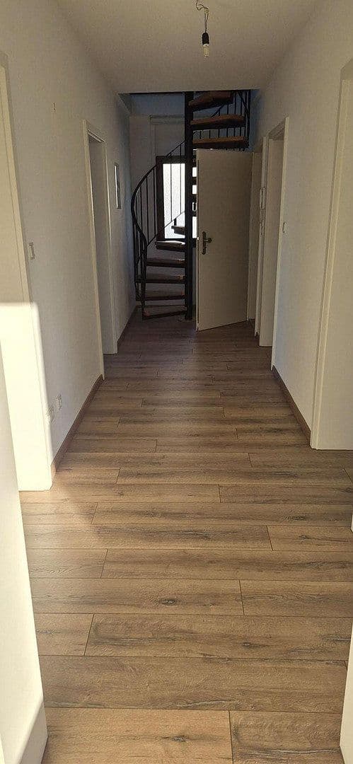 Pronájem bytu 4+kk 116 m², Schubertstrasse, Dreieich, Hessen Pronájem bytu 4+kk 116 m², Schubertstrasse, Dreieich, Hessen