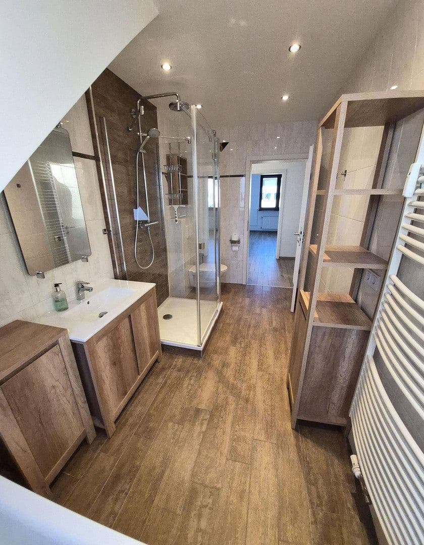 Pronájem bytu 4+kk 116 m², Schubertstrasse, Dreieich, Hessen Pronájem bytu 4+kk 116 m², Schubertstrasse, Dreieich, Hessen