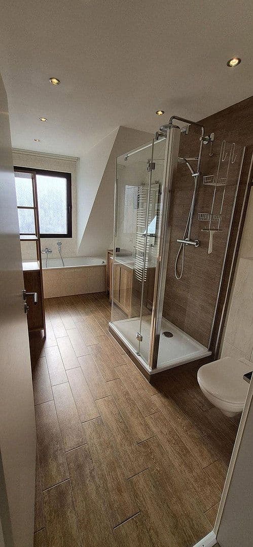 Pronájem bytu 4+kk 116 m², Schubertstrasse, Dreieich, Hessen Pronájem bytu 4+kk 116 m², Schubertstrasse, Dreieich, Hessen