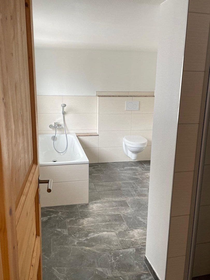 Pronájem domu 136 m², pozemek 190 m², Freinsheim, Porýní-Falc Pronájem domu 136 m², pozemek 190 m², Freinsheim, Porýní-Falc