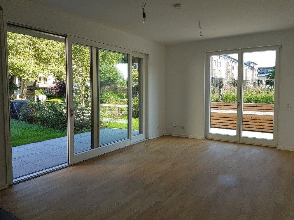 Pronájem bytu 2+1 89 m², Alt-Stralau 44B, Berlin, Berlín Pronájem bytu 2+1 89 m², Alt-Stralau 44B, Berlin, Berlín