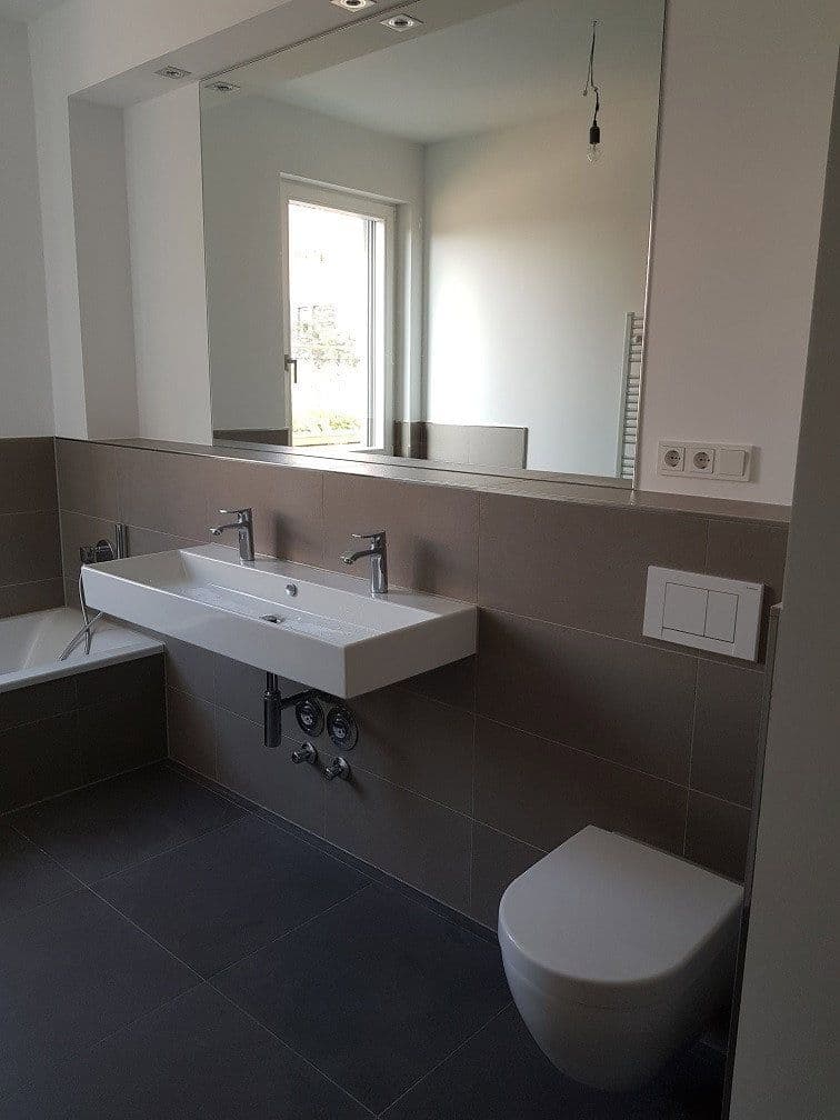 Pronájem bytu 2+1 89 m², Alt-Stralau 44B, Berlin, Berlín Pronájem bytu 2+1 89 m², Alt-Stralau 44B, Berlin, Berlín