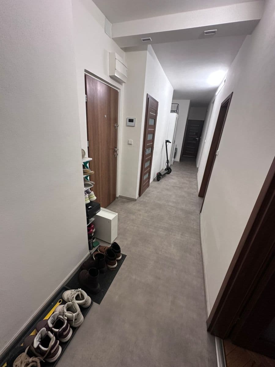 Pronájem bytu 3+1 75 m², Merhautova, Brno, Jihomoravský kraj Pronájem bytu 3+1 75 m², Merhautova, Brno, Jihomoravský kraj