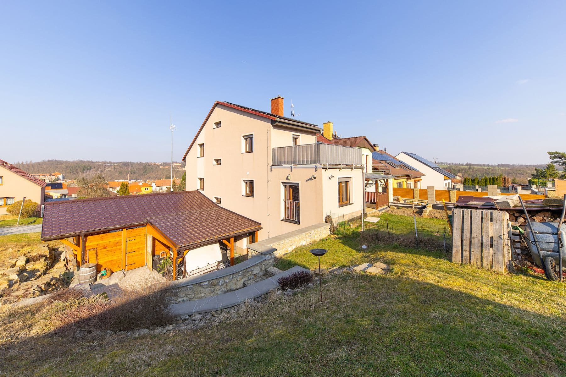 Prodej domu 300 m², pozemek 776 m², Bří Čapků, Náměšť nad Oslavou, Kraj Vysočina Prodej domu 300 m², pozemek 776 m², Bří Čapků, Náměšť nad Oslavou, Kraj Vysočina