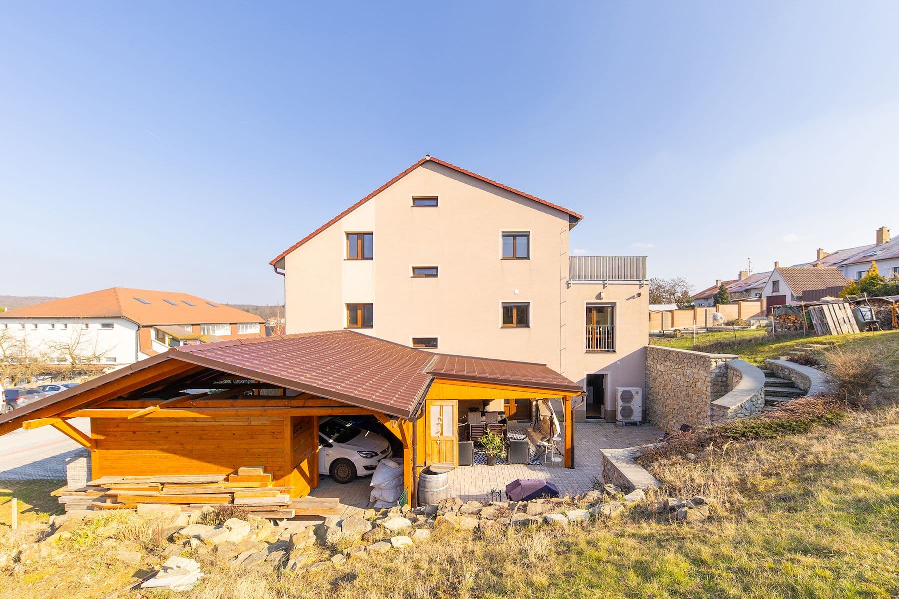 Prodej domu 300 m², pozemek 776 m², Bří Čapků, Náměšť nad Oslavou, Kraj Vysočina Prodej domu 300 m², pozemek 776 m², Bří Čapků, Náměšť nad Oslavou, Kraj Vysočina