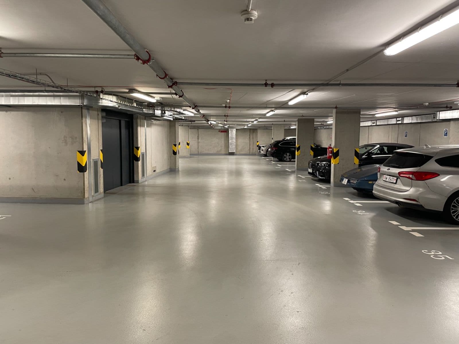 Pronájem garáže 13 m², Pod Barvířkou, Praha, Praha Pronájem garáže 13 m², Pod Barvířkou, Praha, Praha