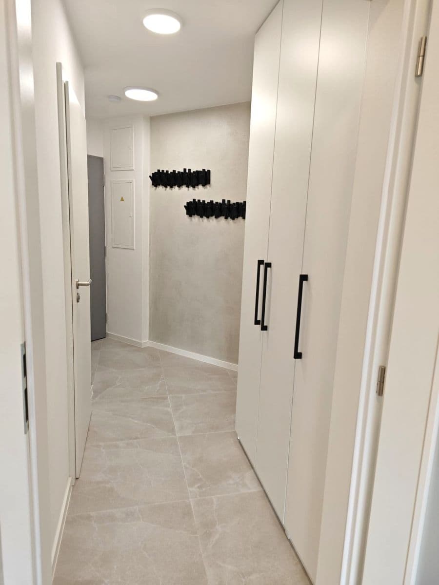 Pronájem bytu 1+kk 45 m², Dukelská, Benešov, Středočeský kraj Pronájem bytu 1+kk 45 m², Dukelská, Benešov, Středočeský kraj