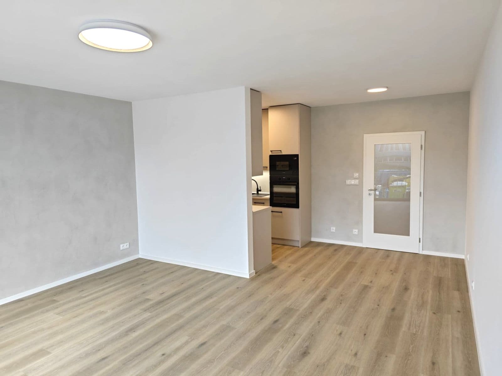 Pronájem bytu 1+kk 45 m², Dukelská, Benešov, Středočeský kraj Pronájem bytu 1+kk 45 m², Dukelská, Benešov, Středočeský kraj
