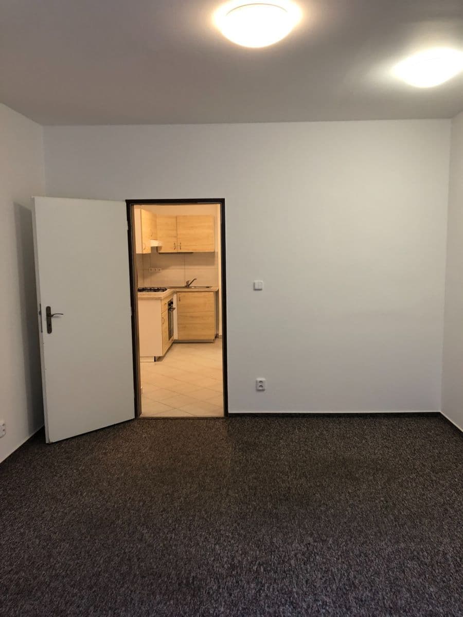 Pronájem bytu 1+kk 30 m², Oblouková, Praha, Praha Pronájem bytu 1+kk 30 m², Oblouková, Praha, Praha