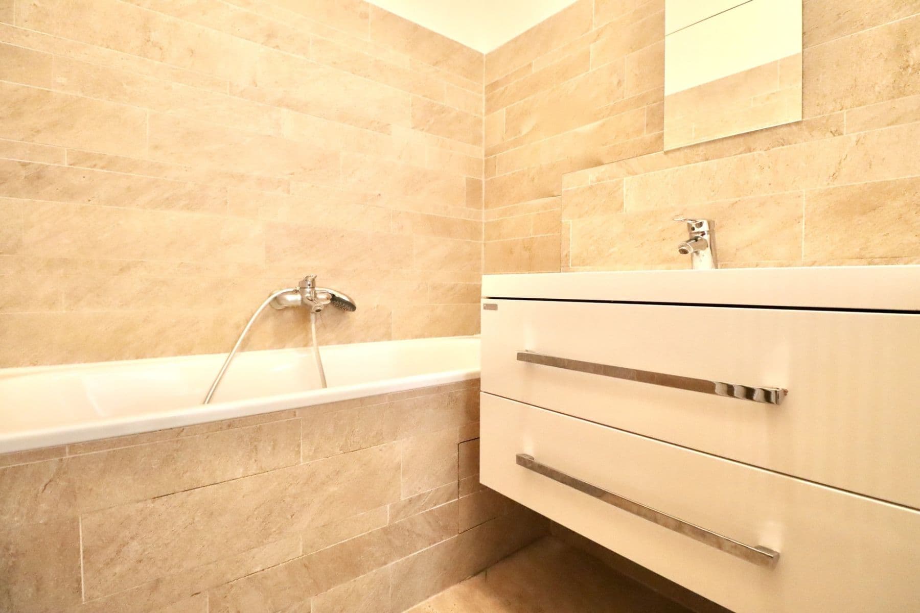 Pronájem bytu 2+kk 55 m², Rooseveltova, Praha, Praha Pronájem bytu 2+kk 55 m², Rooseveltova, Praha, Praha