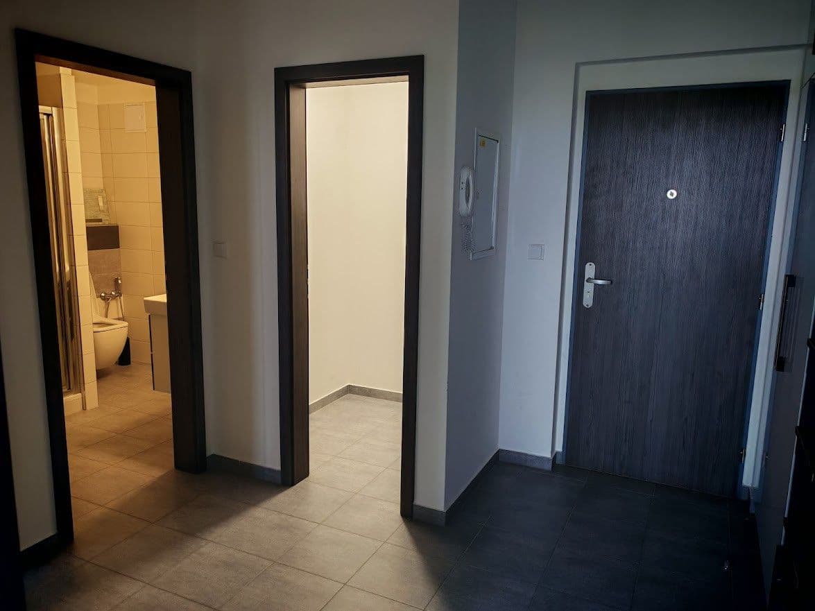 Pronájem bytu 2+kk 52 m², Ke Strouze, Nymburk, Středočeský kraj Pronájem bytu 2+kk 52 m², Ke Strouze, Nymburk, Středočeský kraj