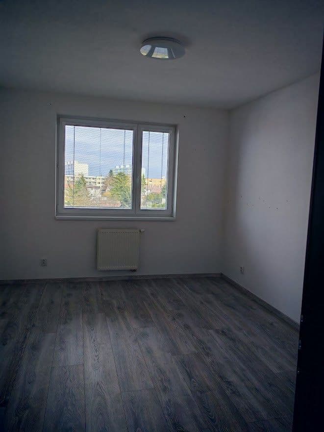 Pronájem bytu 2+kk 52 m², Ke Strouze, Nymburk, Středočeský kraj Pronájem bytu 2+kk 52 m², Ke Strouze, Nymburk, Středočeský kraj