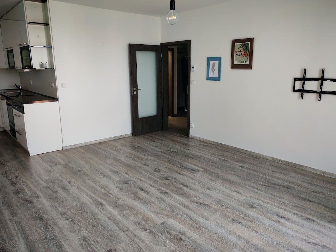 Pronájem bytu 2+kk 52 m², Ke Strouze, Nymburk, Středočeský kraj Pronájem bytu 2+kk 52 m², Ke Strouze, Nymburk, Středočeský kraj