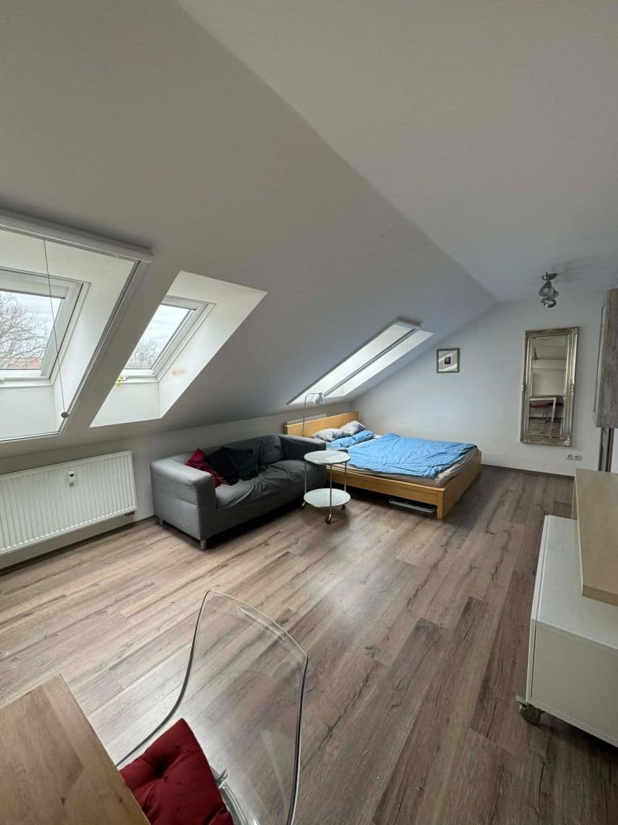 Pronájem bytu 1+kk 32 m², Pod Labuťkou, Praha, Praha Pronájem bytu 1+kk 32 m², Pod Labuťkou, Praha, Praha