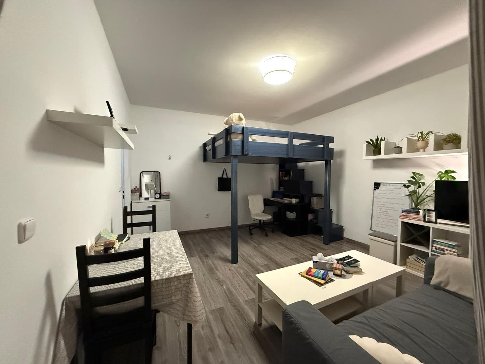 Pronájem bytu 1+1 40 m², Lobezská, Plzeň, Plzeňský kraj Pronájem bytu 1+1 40 m², Lobezská, Plzeň, Plzeňský kraj