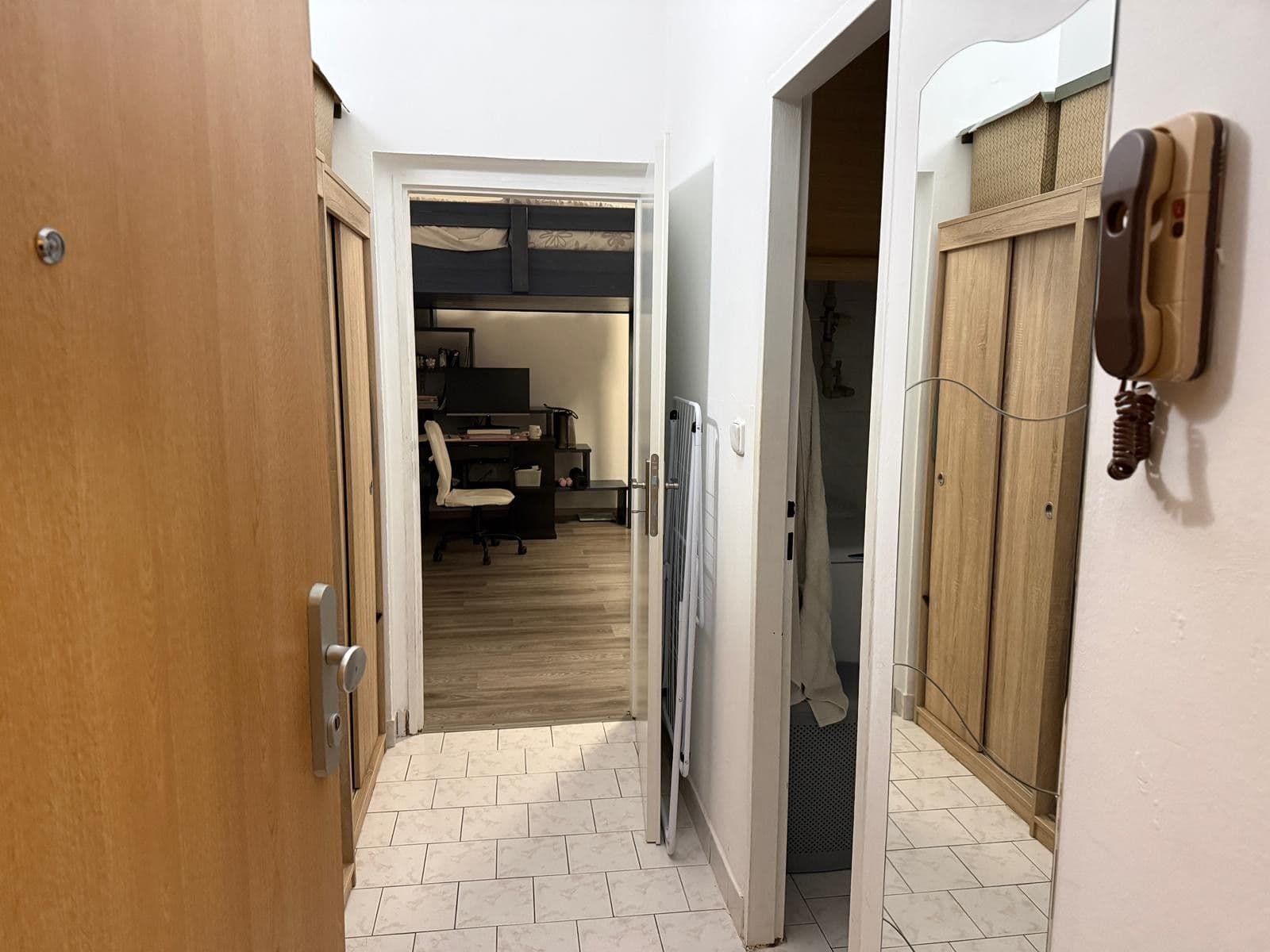 Pronájem bytu 1+1 40 m², Lobezská, Plzeň, Plzeňský kraj Pronájem bytu 1+1 40 m², Lobezská, Plzeň, Plzeňský kraj