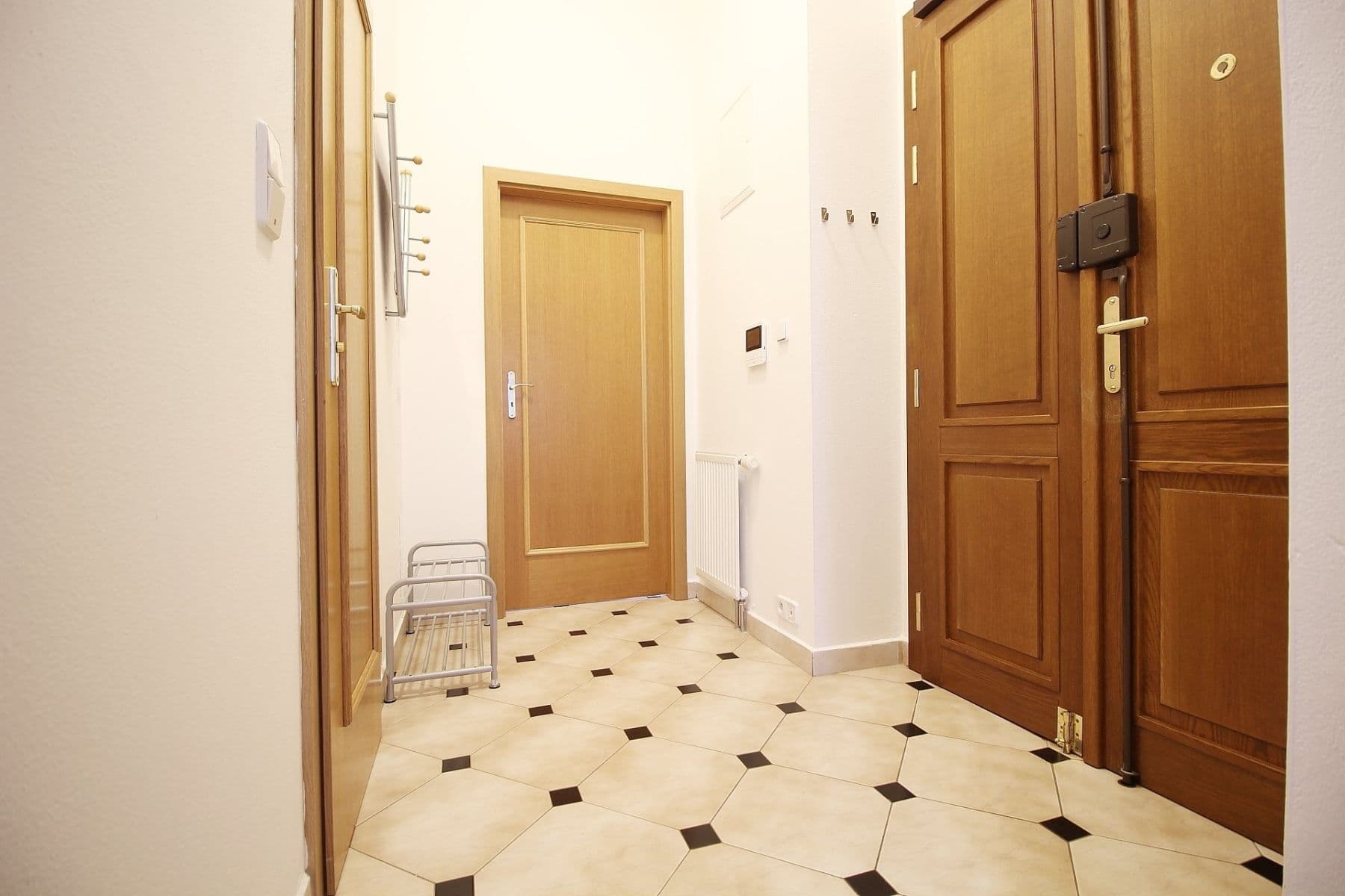 Pronájem bytu 2+1 56 m², Lublaňská, Praha, Praha Pronájem bytu 2+1 56 m², Lublaňská, Praha, Praha