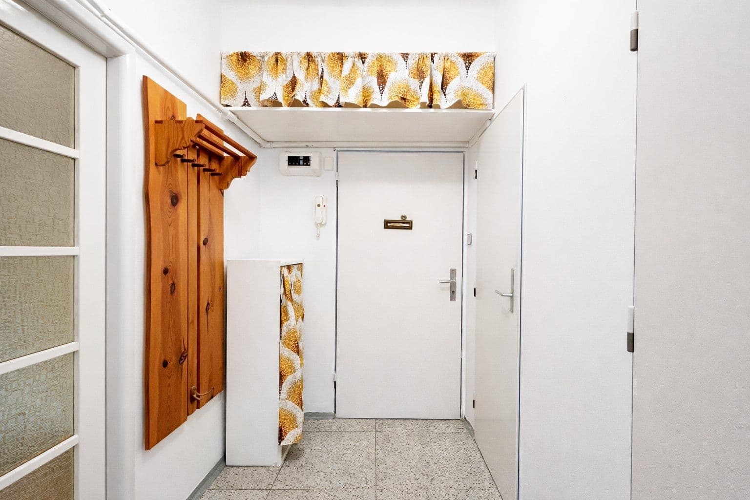 Pronájem bytu 1+1 33 m², Pod strojírnami, Praha, Praha Pronájem bytu 1+1 33 m², Pod strojírnami, Praha, Praha