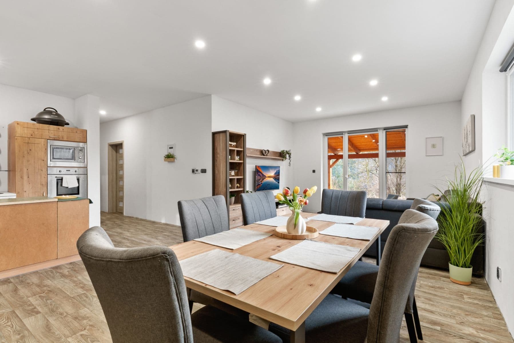 Prodej domu 126 m², pozemek 2.028 m², Hrdlořezy, Středočeský kraj Prodej domu 126 m², pozemek 2.028 m², Hrdlořezy, Středočeský kraj