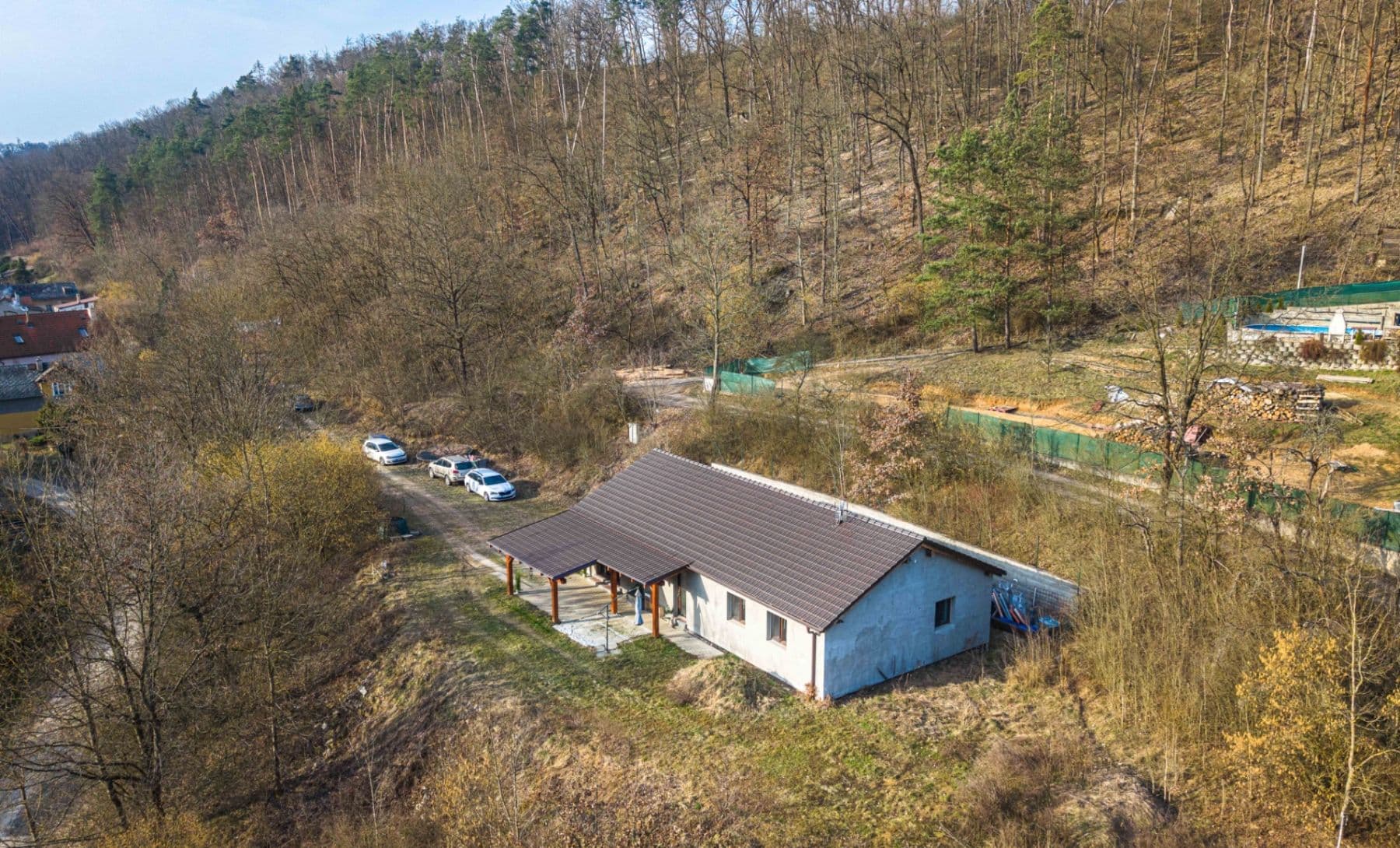 Prodej domu 126 m², pozemek 2.028 m², Hrdlořezy, Středočeský kraj Prodej domu 126 m², pozemek 2.028 m², Hrdlořezy, Středočeský kraj