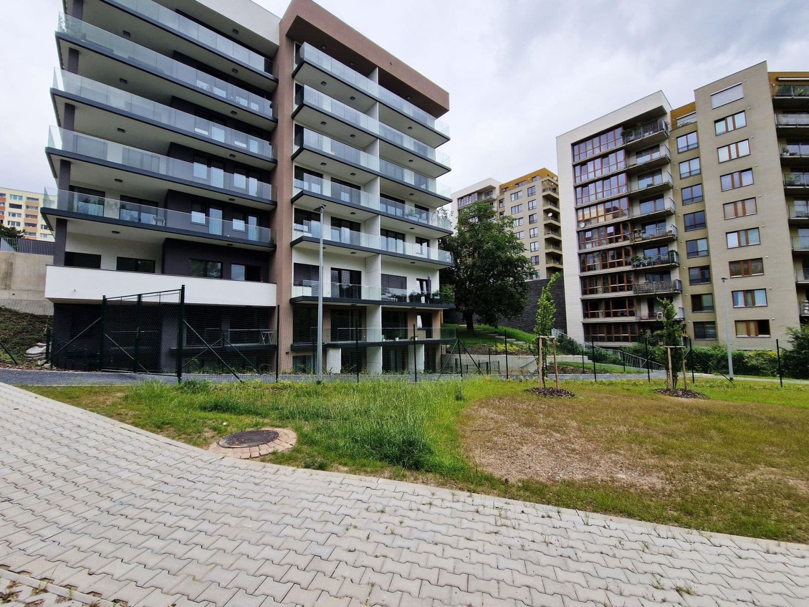 Pronájem bytu 3+kk 94 m², K Červenému vrchu, Praha, Praha Pronájem bytu 3+kk 94 m², K Červenému vrchu, Praha, Praha