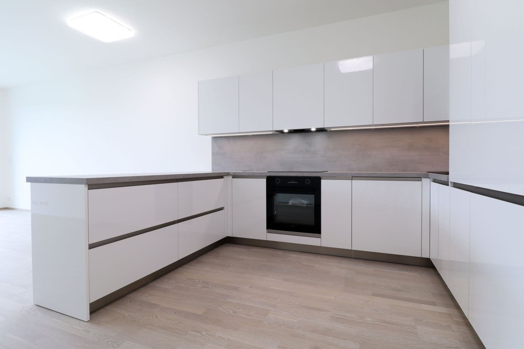 Pronájem bytu 3+kk 94 m², K Červenému vrchu, Praha, Praha Pronájem bytu 3+kk 94 m², K Červenému vrchu, Praha, Praha