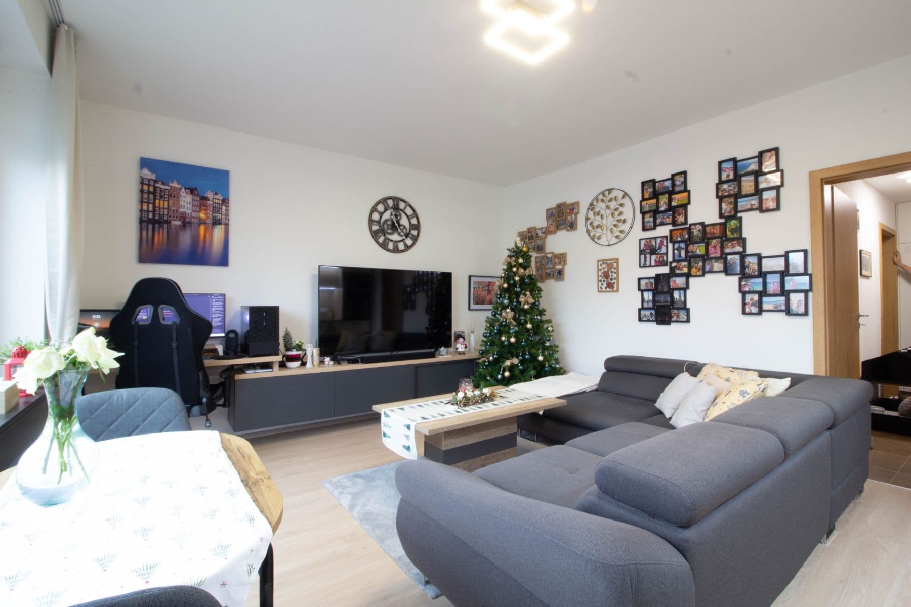 Pronájem bytu 2+kk 48 m², Pšeničná, Hostivice, Středočeský kraj Pronájem bytu 2+kk 48 m², Pšeničná, Hostivice, Středočeský kraj