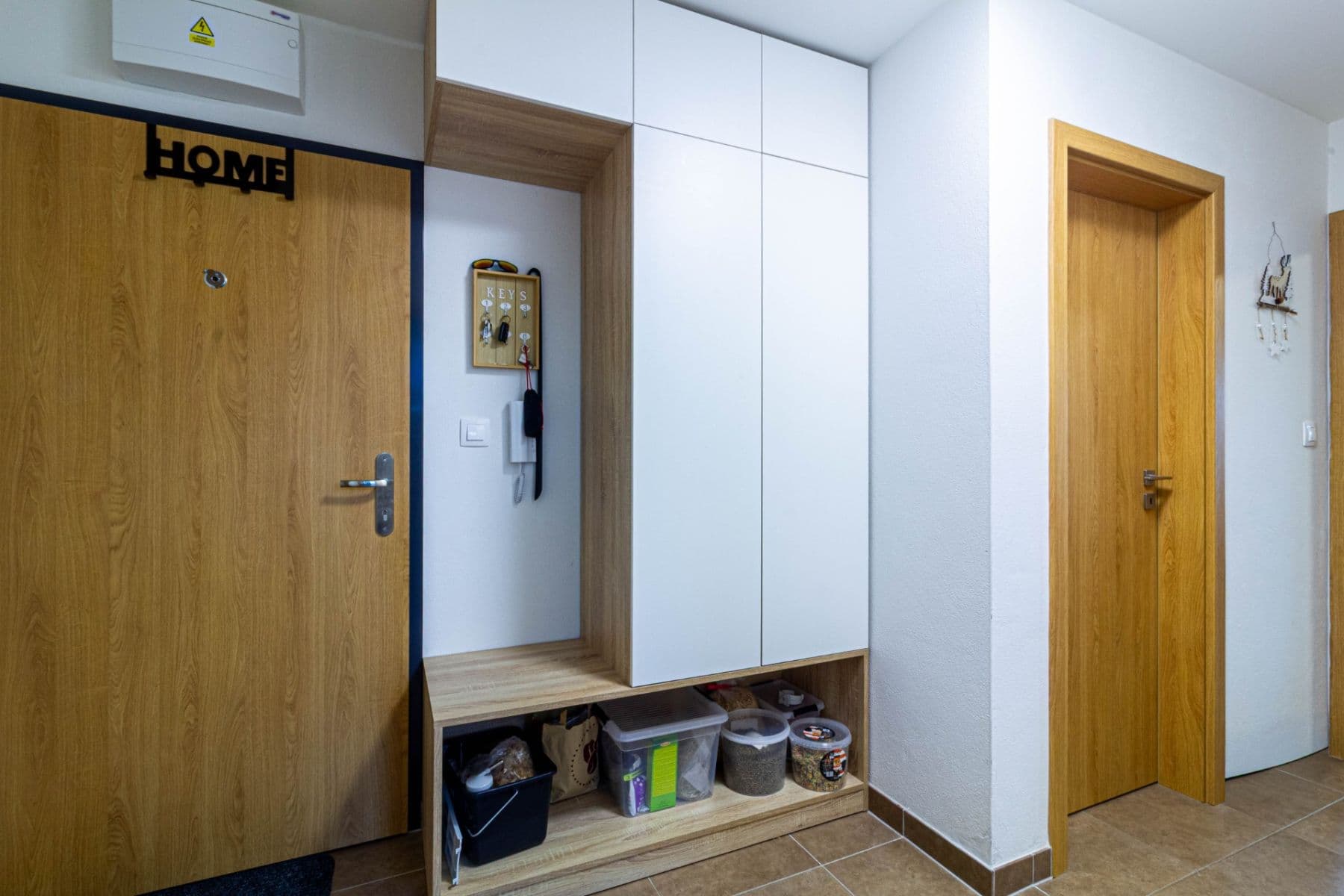 Pronájem bytu 2+kk 48 m², Pšeničná, Hostivice, Středočeský kraj Pronájem bytu 2+kk 48 m², Pšeničná, Hostivice, Středočeský kraj