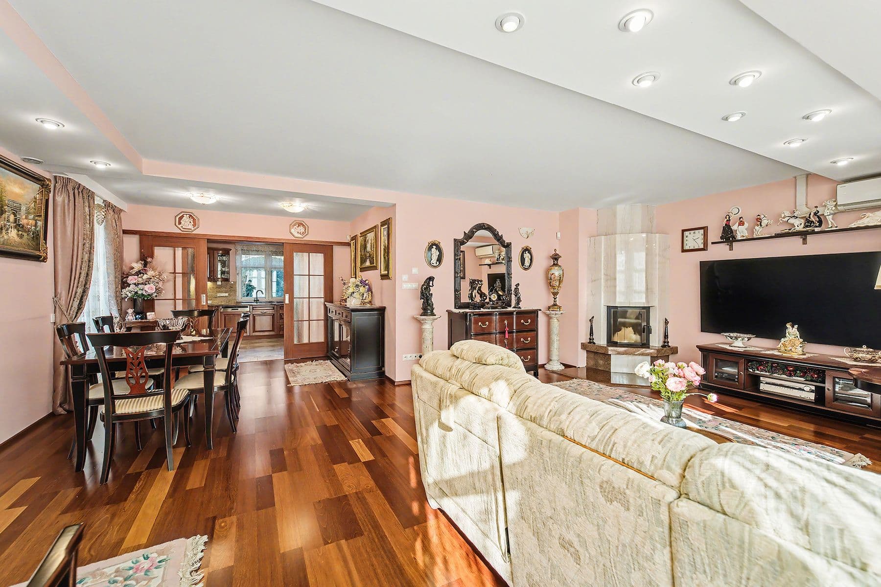 Prodej domu 297 m², pozemek 1.599 m², Na Vyhlídce, Měchenice, Středočeský kraj Prodej domu 297 m², pozemek 1.599 m², Na Vyhlídce, Měchenice, Středočeský kraj