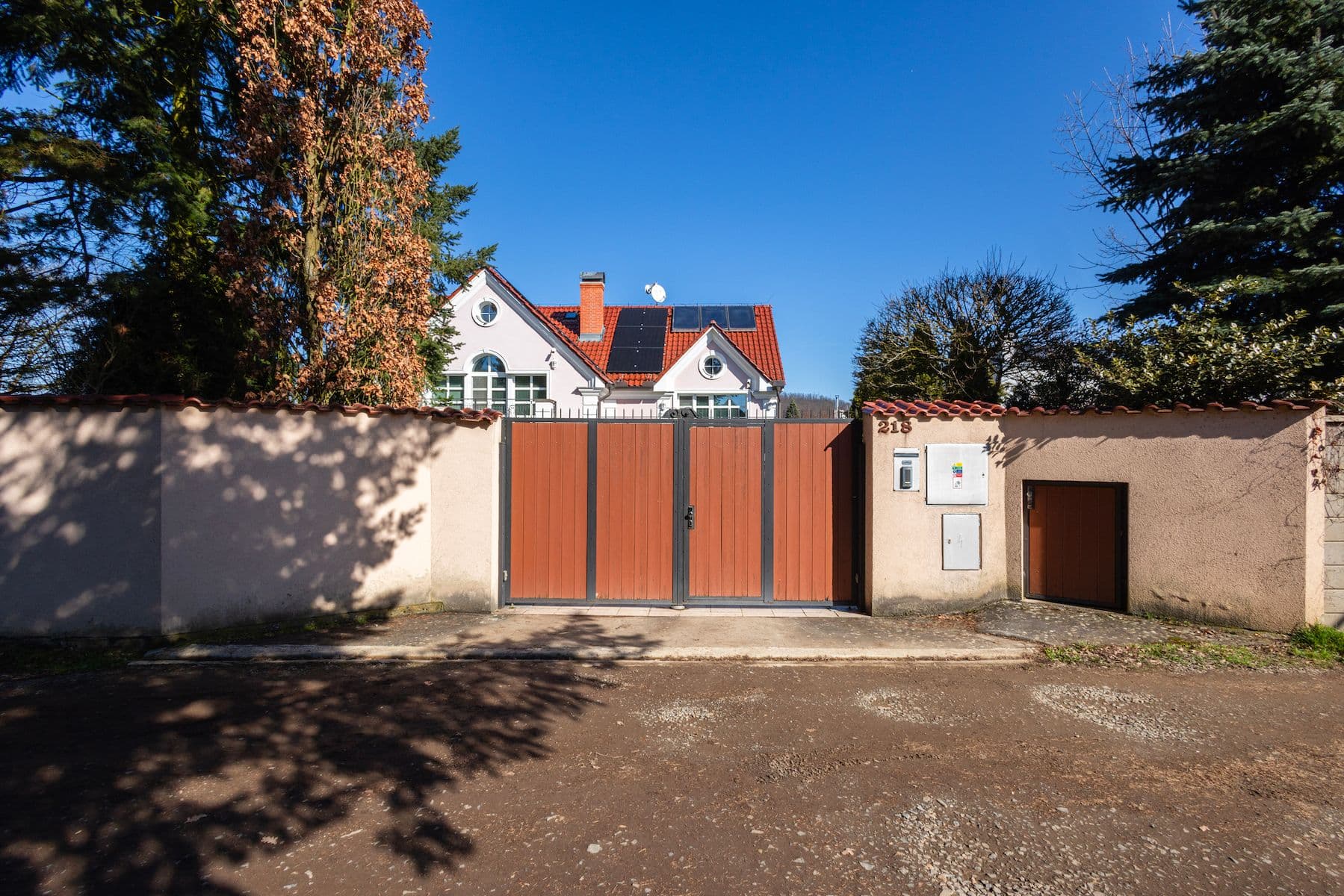 Prodej domu 297 m², pozemek 1.599 m², Na Vyhlídce, Měchenice, Středočeský kraj Prodej domu 297 m², pozemek 1.599 m², Na Vyhlídce, Měchenice, Středočeský kraj