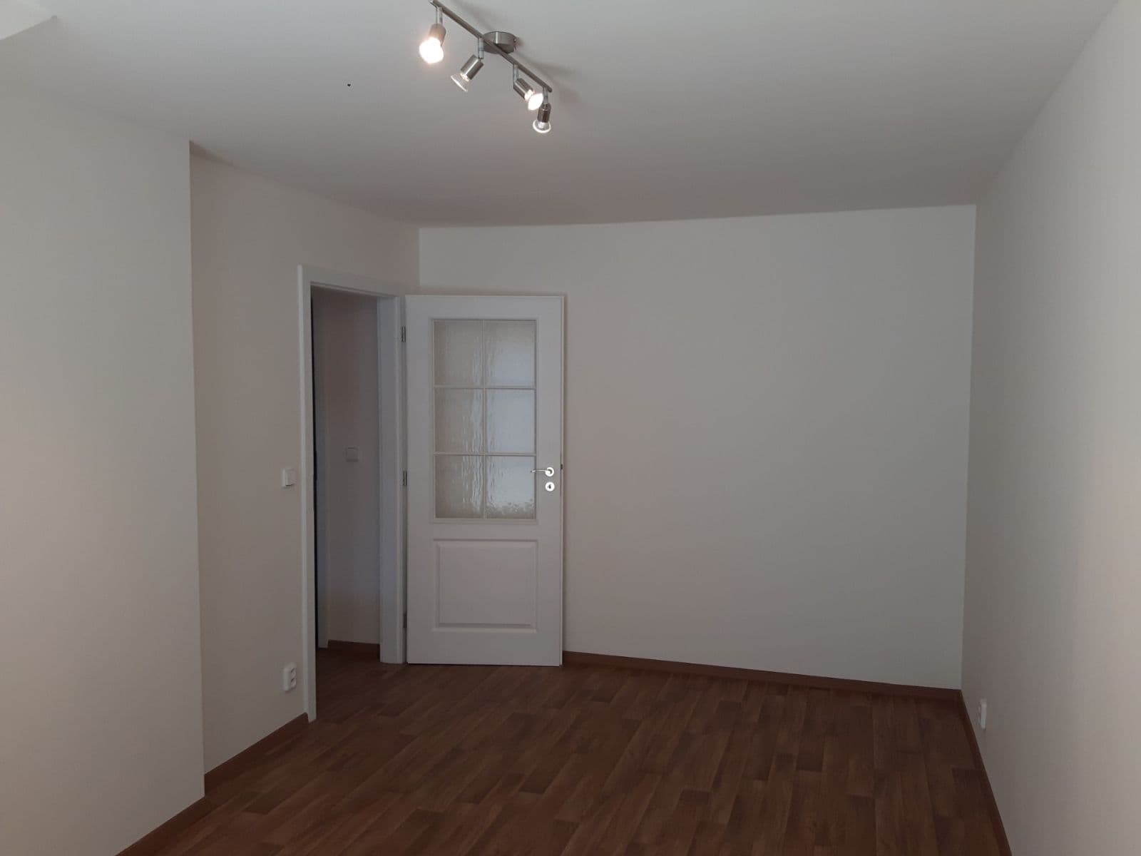 Pronájem bytu 2+kk 56 m², Ke Hřbitovu, Kolín, Středočeský kraj Pronájem bytu 2+kk 56 m², Ke Hřbitovu, Kolín, Středočeský kraj