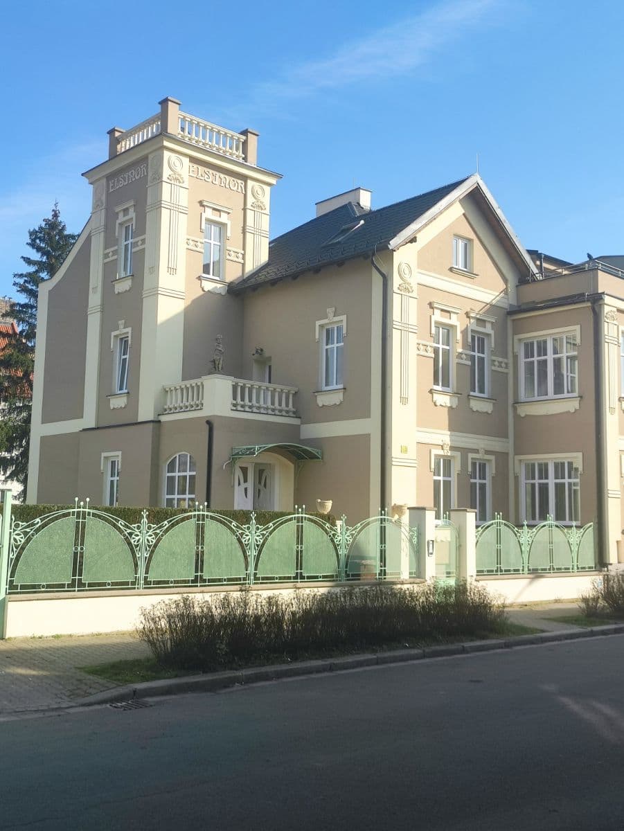 Pronájem bytu 2+kk 56 m², Ke Hřbitovu, Kolín, Středočeský kraj Pronájem bytu 2+kk 56 m², Ke Hřbitovu, Kolín, Středočeský kraj