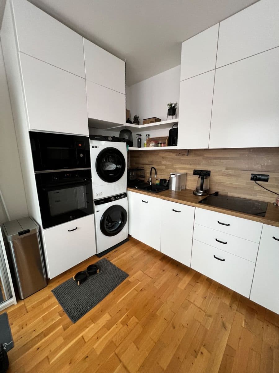 Pronájem bytu 1+kk 33 m², Palackého třída, Brno, Jihomoravský kraj Pronájem bytu 1+kk 33 m², Palackého třída, Brno, Jihomoravský kraj