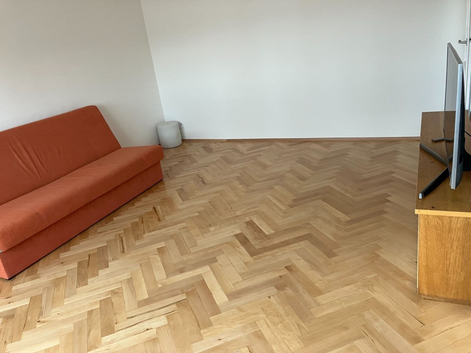 Pronájem bytu 2+1 55 m², náměstí Svatopluka Čecha, Praha, Praha Pronájem bytu 2+1 55 m², náměstí Svatopluka Čecha, Praha, Praha