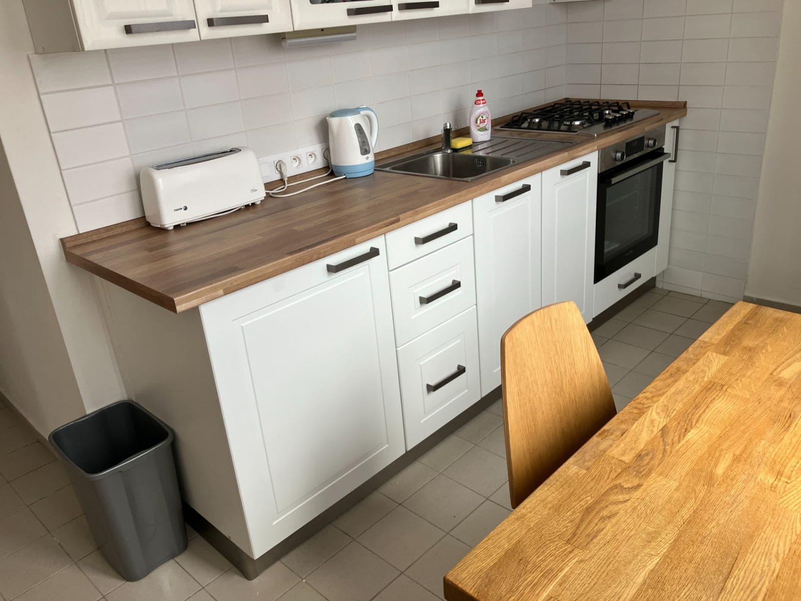 Pronájem bytu 2+1 55 m², náměstí Svatopluka Čecha, Praha, Praha Pronájem bytu 2+1 55 m², náměstí Svatopluka Čecha, Praha, Praha