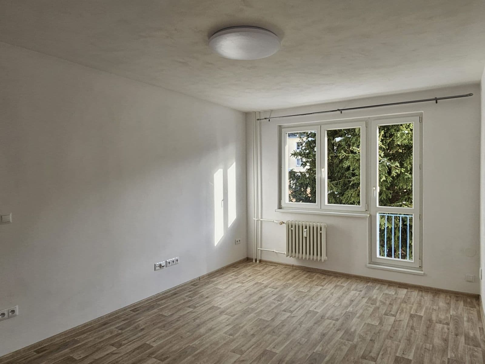 Pronájem bytu 1+1 50 m², Stará cesta, Vsetín, Zlínský kraj Pronájem bytu 1+1 50 m², Stará cesta, Vsetín, Zlínský kraj