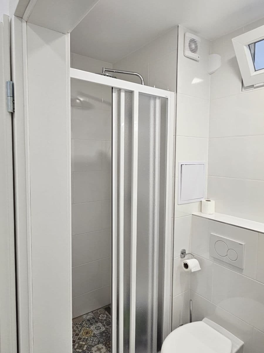 Pronájem bytu 1+1 50 m², Stará cesta, Vsetín, Zlínský kraj Pronájem bytu 1+1 50 m², Stará cesta, Vsetín, Zlínský kraj