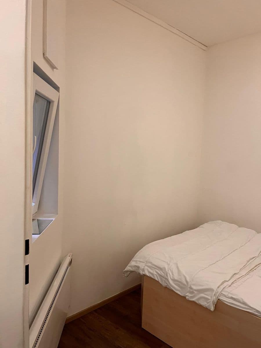 Pronájem nebytového prostoru 25 m², Na Hutích, Praha, Praha Pronájem nebytového prostoru 25 m², Na Hutích, Praha, Praha