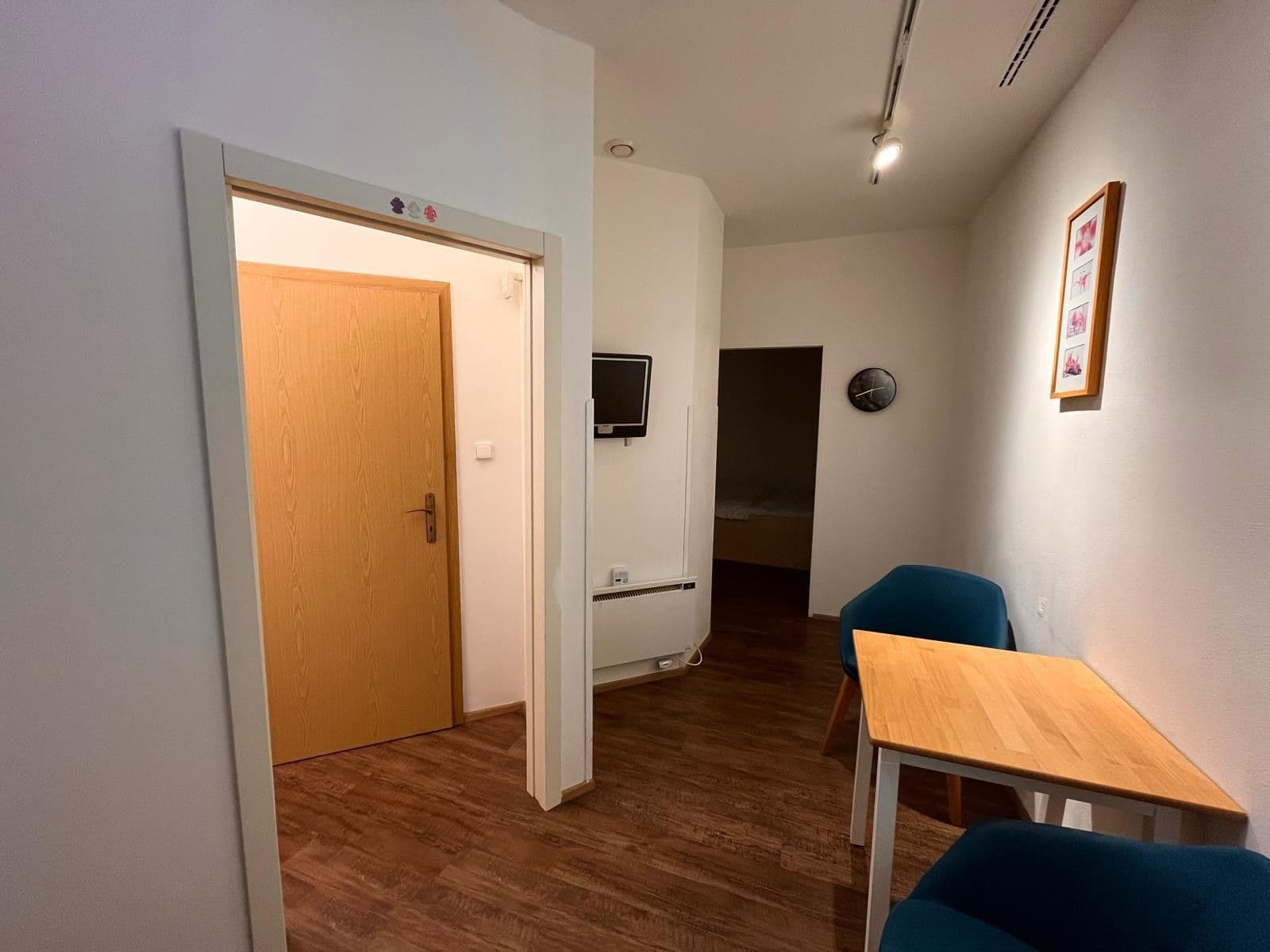 Pronájem nebytového prostoru 25 m², Na Hutích, Praha, Praha Pronájem nebytového prostoru 25 m², Na Hutích, Praha, Praha